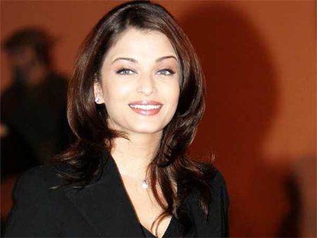 Aishwarya Rai Bachchan – The best smile in Bollywood?