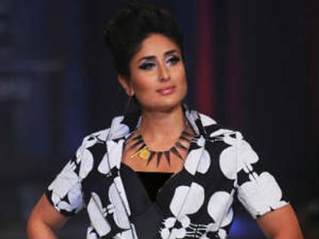 Kareena turns showstopper for budding designers at LFW