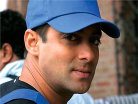 Salman Khan unhappy about Ek Tha Tiger's tickets price hike!
