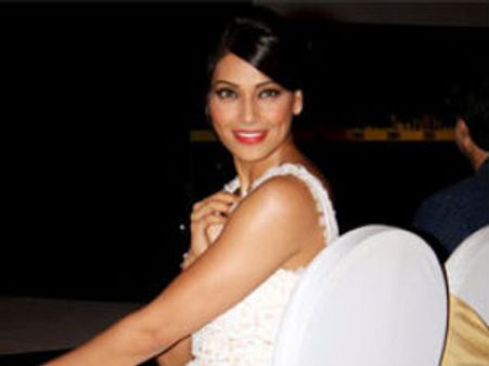 When Ghostly incidents hit the sets of Bipasha Basu's Aatma!