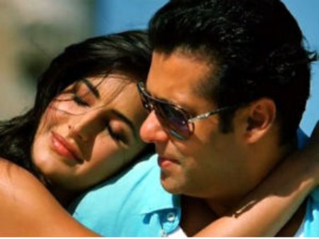 Salman Khan feels bored to romance Katrina Kaif!