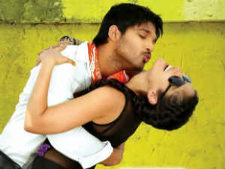 Allu Arjun's Julayi overpowers DCM at Box Office