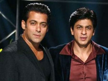 Salman Khan finally ends his fight with Shahrukh Khan!