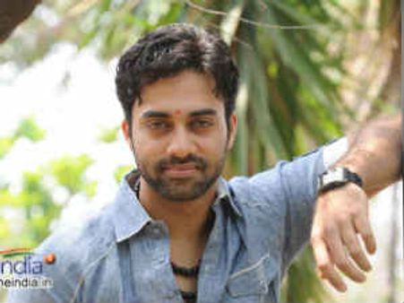 Navdeep playing a villain in Jr NTR's Baadshah
