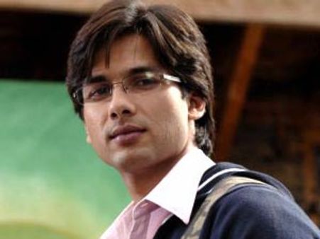 Shahid Kapoor walks out of Yash Raj Films!