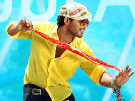 After Julayi success, Allu Arjun leaves for holiday in Spain