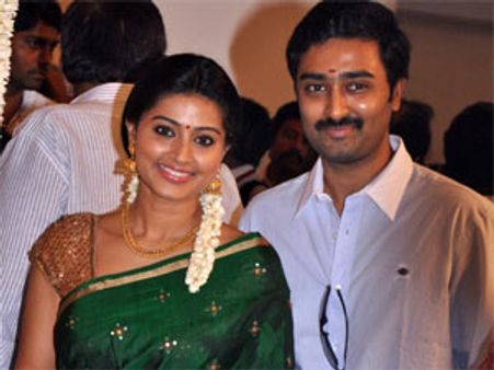 Sneha's birthday gift to Prasanna