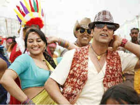 Akshay Kumar's Joker gets negative reviews from film critics