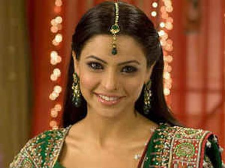 Aamna Shariff gushes about her romantic life in HJNH