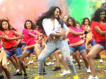 Sonakshi's song in OMG is a marketing gimmick: Akshay