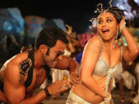 Rani Mukherjee performs three item songs in Aiyyaa