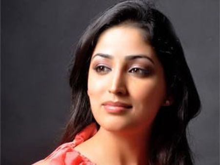 Actress Yami Gautam meets with an accident