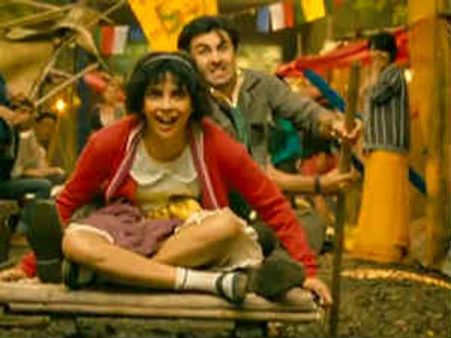 Ranbir’s Barfi sends down Raaz 3 collection at Box Office