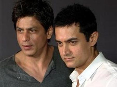 Juhi Chawla defines Shahrukh Khan, Aamir Khan!