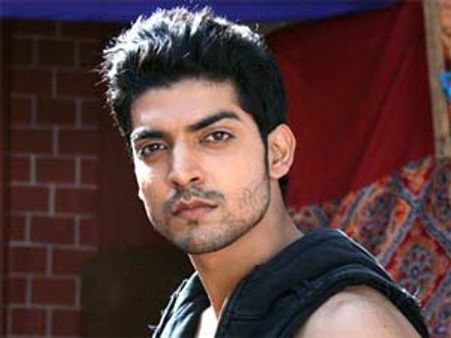 Jhalak Dikhla Jaa 5 winner Gurmeet Chaudhary's car attacked!