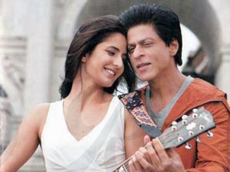 Watch: Shahrukh Khan, Katrina Kaif getting intimate in 'Saans' from Jab Tak Hai Jaan