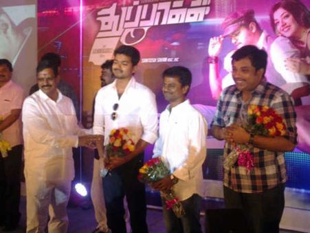 Pictures: Vijay's Thuppakki audio launch