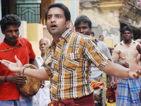 Santhanam makes Shankar's I wait