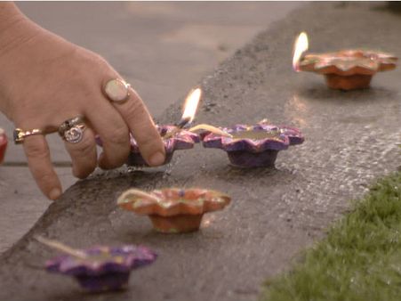 Bigg Boss 6: Housemates make 1,200 diyas for Diwali
