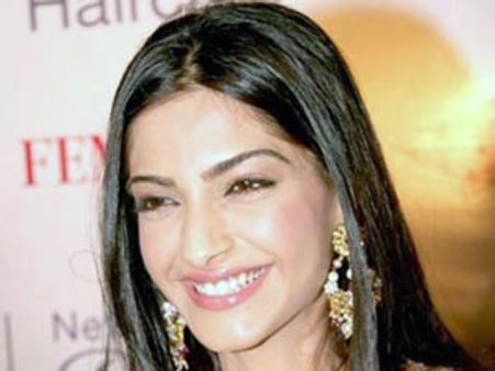 I don't take myself seriously says Sonam Kapoor
