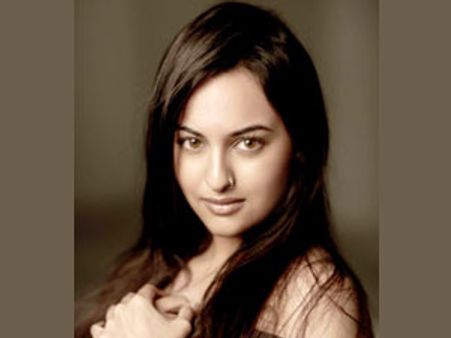 Sonakshi Sinha in awe of Salman Khan!