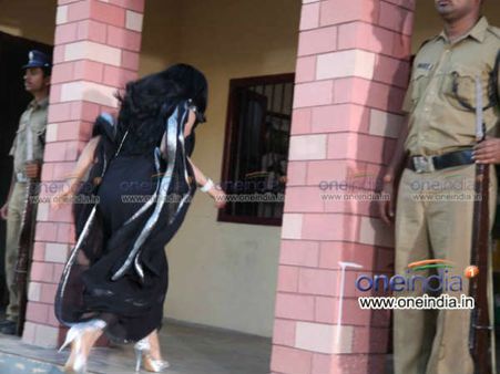 Veena Malik arrested on Nagna Satyam shooting set