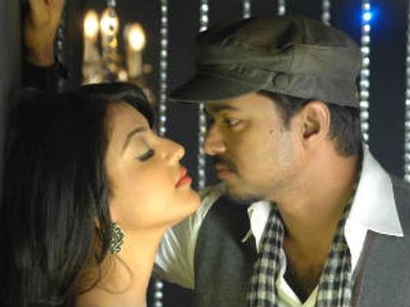 Thuppakki collects Rs 100 crore at Box Office