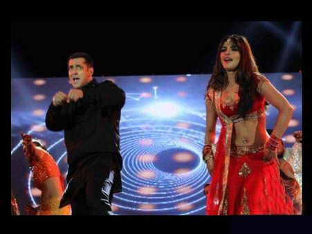 SEE PICS: SRK dishearted, now Salman, Priyanka together!