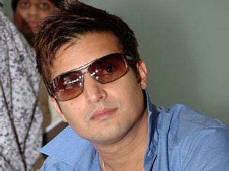 Delhi Gang Rape: Jimmy Shergill skips 'Rajdhani Express' premiere