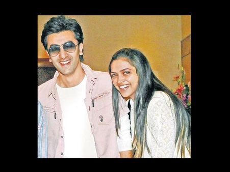 Rare and Unseen pictures of Ranbir Kapoor, Deepika Padukone