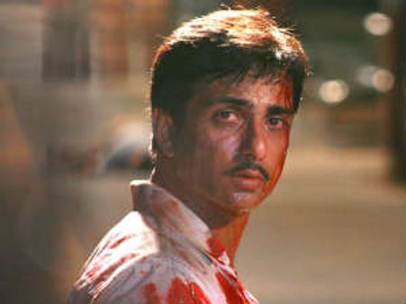 Sonu Sood meets with accident on Nagarjuna's Bhai set