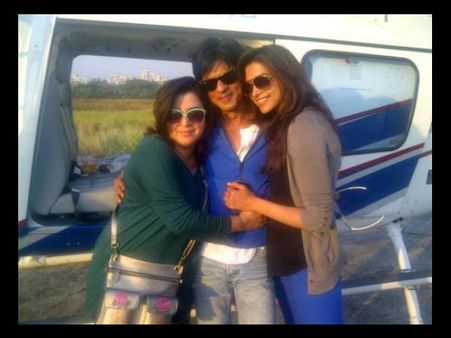 Rare and Unseen pictures of Shahrukh Khan, Deepika Padukone!