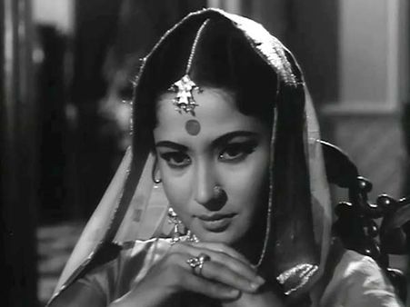 Meena Kumari, the tragedy Queen - Rare Pictures and Unknown facts
