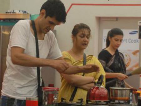 Bigg Boss 6 possible winner: Urvashi Dholakia, Niketan Madhok