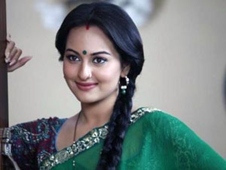Sonakshi Sinha excited about her disco song in 'Himmatwala' remake