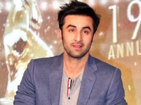 Besharam Ranbir Kapoor now in 'chor police' business with parents!