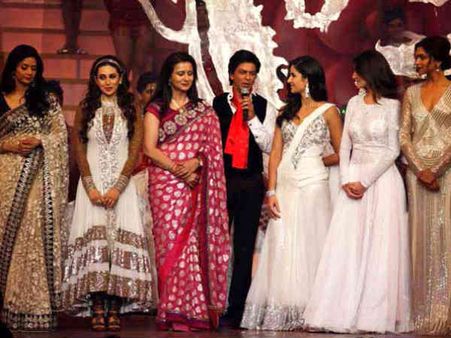 Shahrukh Khan with beauties Aishwarya, Katrina, Deepika - See Pictures