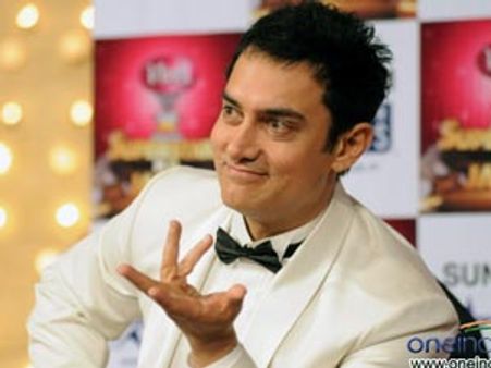 Women alcoholics should step out and seek help: Aamir Khan