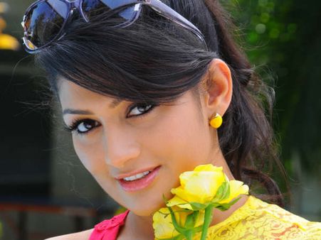Radhika Kumaraswamy looks gorgeous in latest Sweety pics