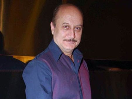 Anupam Kher directs short film tribute to Robert De Niro