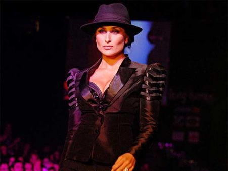 Pics: Kareena Kapoor to be the show stopper for Lakme Fashion Week 2013