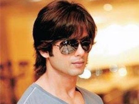 Filmmakers shower praises on Shahid Kapoor