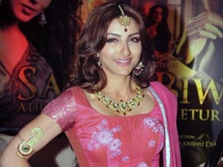 Irrfan Khan-Tigmanshu chemistry enjoyable to watch: Soha Ali Khan
