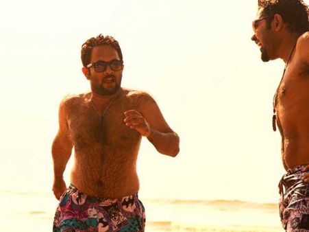 Kili Poyi Movie Review - Worth a one-time watch