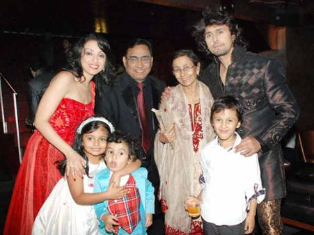 Sonu Nigam's mother passes away, cremated