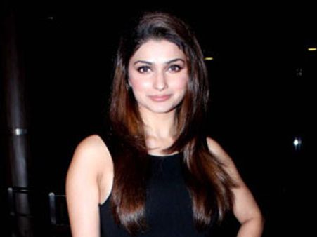 I enjoy pottery, balloon sculpting says Prachi Desai