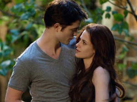 Kristen Stewart's special night plan for Robert Pattinson