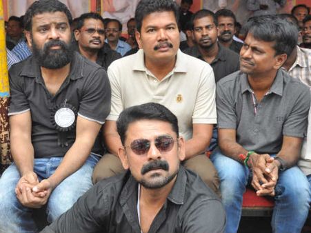 Pics: Mani Ratnam, Shankar, Murugadoss protest against the genocide in Sri Lanka