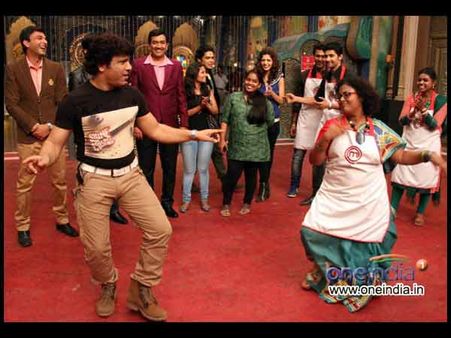 Masterchef contestants prepare 51 Kgs Modak for Lord Siddhivinayak - Pictures