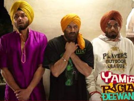 Deols sympathise with Sanjay Dutt